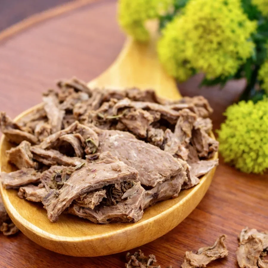 Dried rhodiola root and flowers